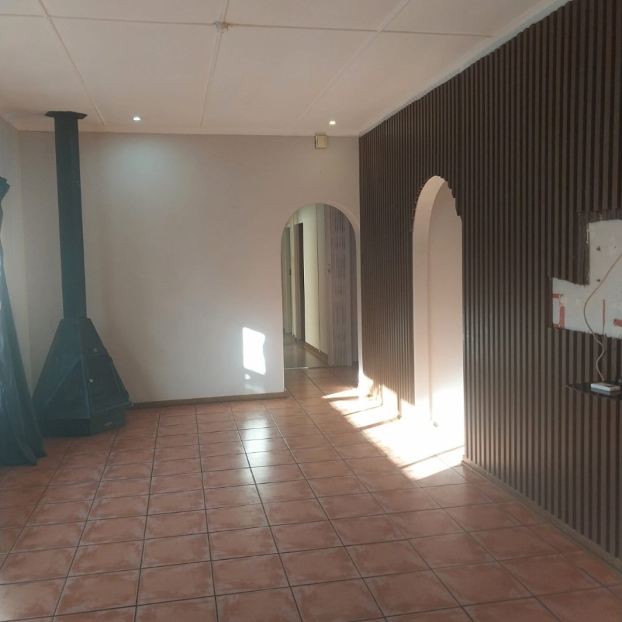 3 Bedroom Property for Sale in Rhodesdene Northern Cape